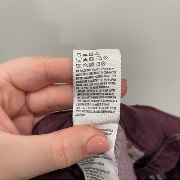 American Eagle Shortie Shorts Distressed Size 6 Red Cutoff - Picture 9 of 9